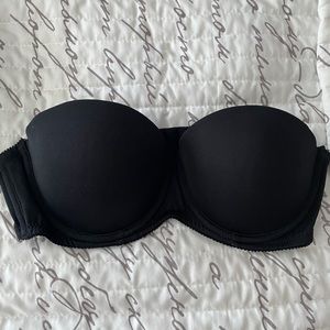 Black Strapless Bra